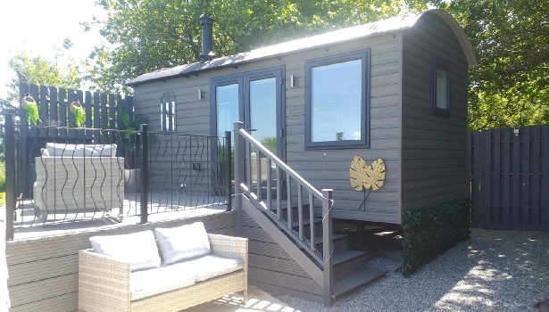 view shepherds hut